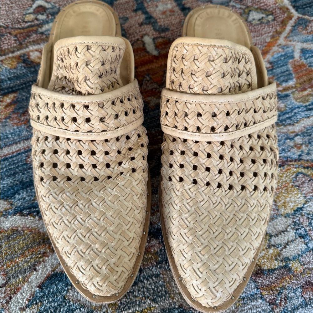 Freda Salvador Keen Mule in Nude Woven